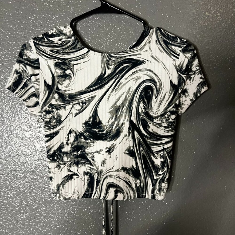 Faded Rose Marble Print Tie Front Cropped Top Women’s M